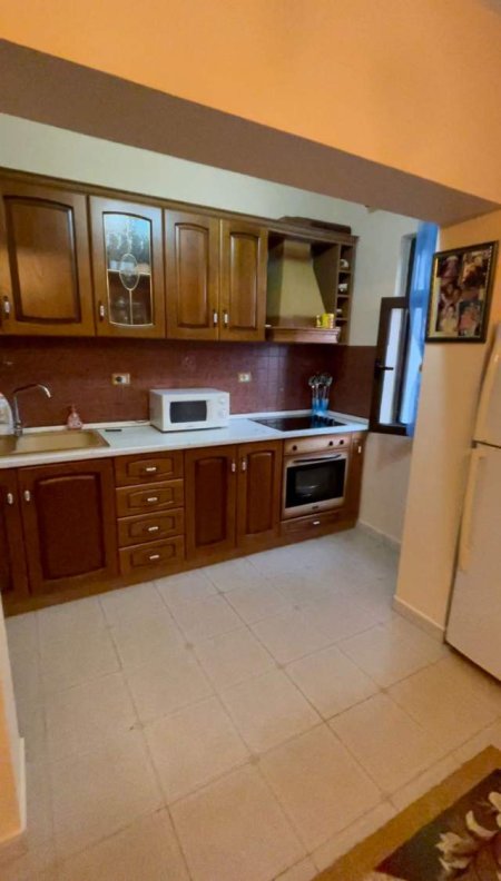 Tirane, jepet me qera apartament 3+1+BLK Kati 5, 105 m² 45.000 Leke (Shkolla Mihal Grameno)