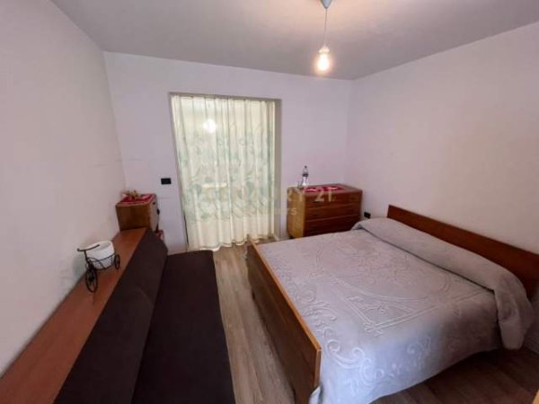 Tirane, jepet me qera apartament 2+1 Kati 2, 80 m² 400 Euro