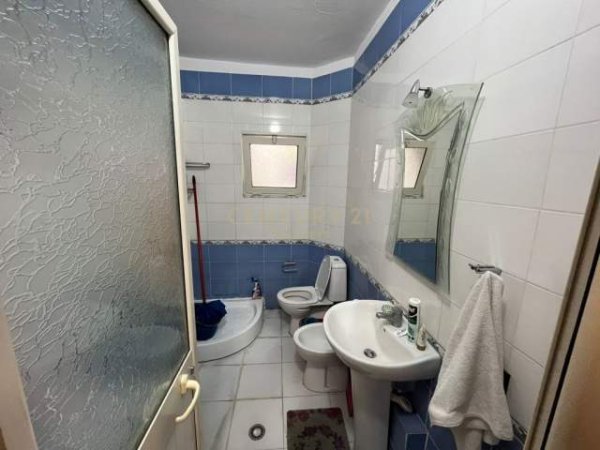 Tirane, jepet me qera apartament 2+1 Kati 2, 80 m² 400 Euro