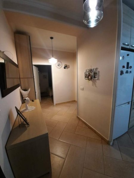 Tirane, jepet me qera apartament 2+1 Kati 7, 90 m² 450 Euro (prane Shkolles se Baletit)