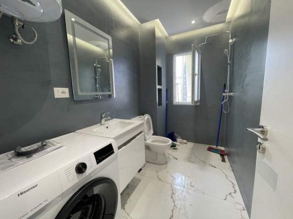 Tirane, jepet me qera apartament 2+1+BLK Kati 4, 77 m² 600 Euro (Rruga e Dibres)