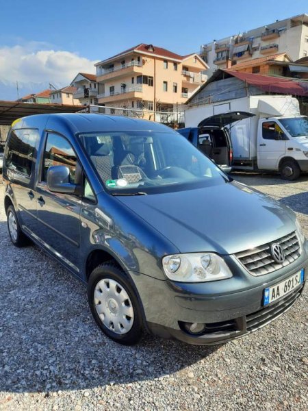 Tirane, shes makine Volkswagen Caddy Viti 2007, 7.300 Euro