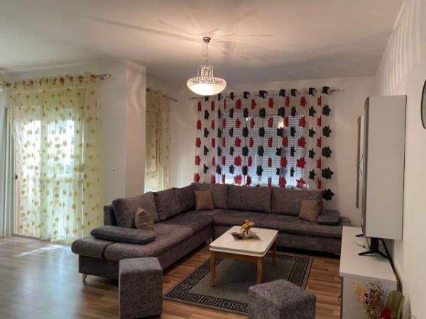 Tirane, jepet me qera apartament 2+1+BLK Kati 1, 120 m² 550 Euro (LIQENI I THATE)