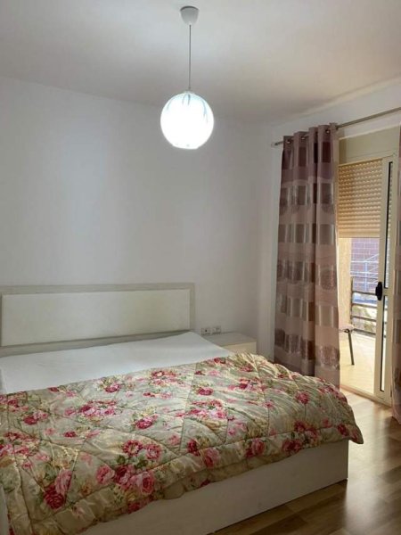 Tirane, jepet me qera apartament 2+1+BLK Kati 1, 120 m² 550 Euro (LIQENI I THATE)