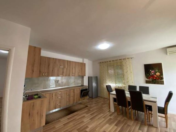 Tirane, jepet me qera apartament 2+1+BLK Kati 1, 120 m² 550 Euro (LIQENI I THATE)