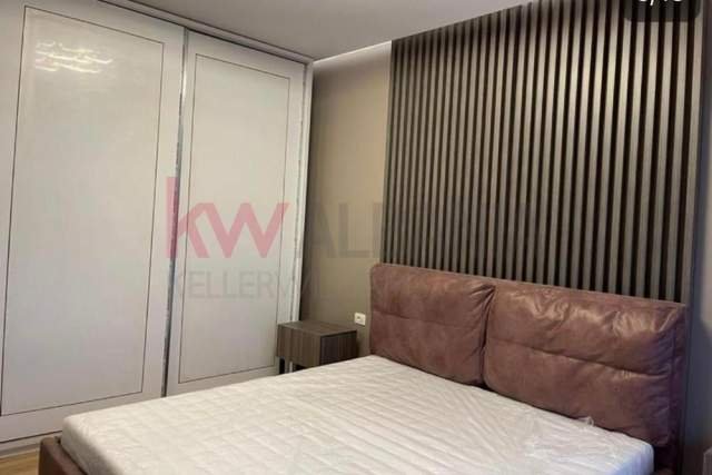 Tirane, jepet me qera apartament 2+1+BLK Kati 8, 100 m² 580 Euro (Rruga e kavajes, Perballe Amerikan 3)