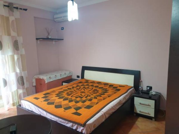 Tirane, jepet me qera apartament 2+1+A+BLK Kati 1, 95 m² 700 Euro (Rruga Ymer Kurti)