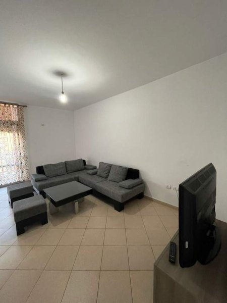 Tirane, jepet me qera apartament 2+1+BLK Kati 4, 90 m² 320 Euro (Unaza e Re)