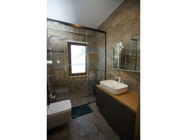 Tirane, shitet apartament 1+1 Kati 4, 72 m² 210.000 Euro (Qender)