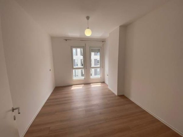 Tirane, jepet me qera apartament 2+1+BLK Kati 4, 97 m² 450 Euro (Rruga 5 Maji)