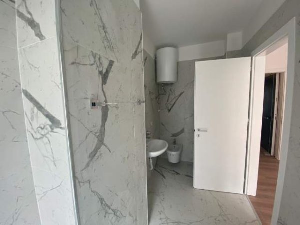 Tirane, jepet me qera apartament 2+1+BLK Kati 4, 97 m² 450 Euro (Rruga 5 Maji)