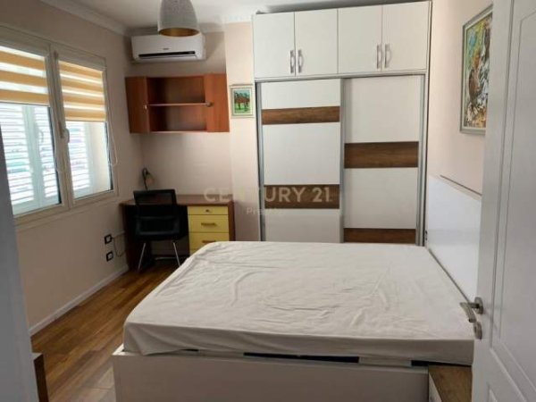 Tirane, jepet me qera apartament 1+1 Kati 6, 75 m² 550 Euro (Ambasada Amerikane)
