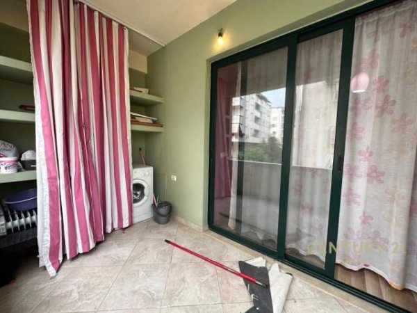 Tirane, jepet me qera apartament 2+1+BLK Kati 4, 82 m² 450 Euro (Rruga Kodra e Diellit)