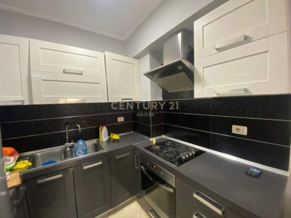 Tirane, jepet me qera apartament 1+1+BLK Kati 2, 70 m² 350 Euro (Don Bosco Tirane)