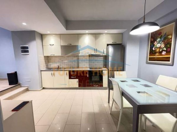 Tirane, shes apartament 2+1 Kati 10, 90 m² 162.000 Euro