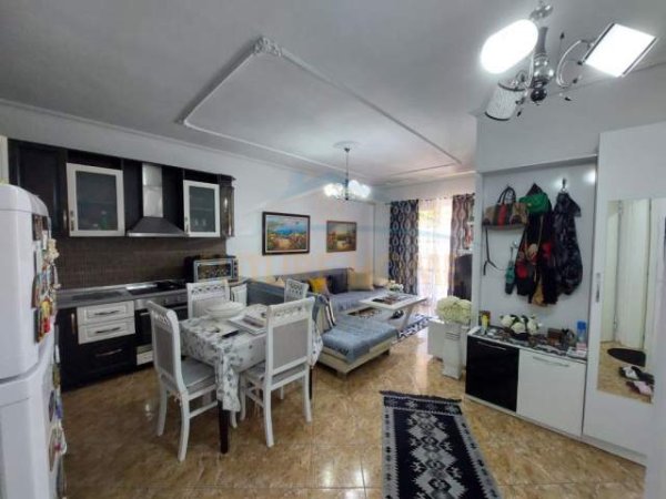 Durres, shitet apartament 2+1 95 m² 95.000 Euro (Prane Kazazit, Durres)