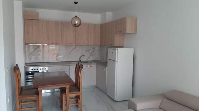 Tirane, jepet me qera apartament 1+1+BLK Kati 6, 68 m² 350 Euro