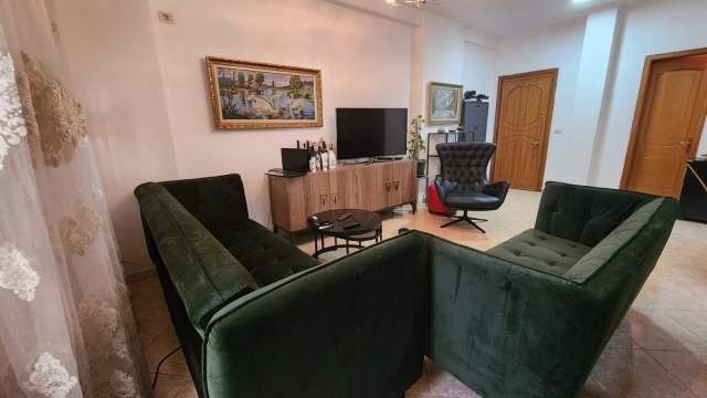 Tirane, shitet apartament 2+1+BLK Kati 4, 110 m²(Komuna e Parisit)