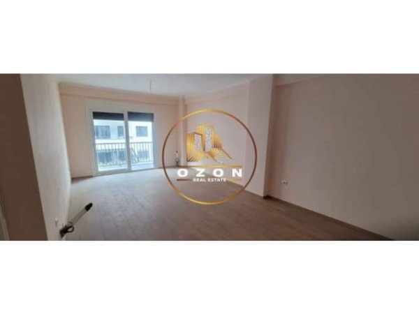 Tirane, jepet me qera apartament 3+1+A+BLK Kati 4, 180 m² 1.500 Euro (RRUGA E KOSOVAREVE)