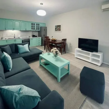 Tirane, jepet me qera apartament 2+1 Kati 7, 85 m² 650 Euro (Rruga e Elbasanit)