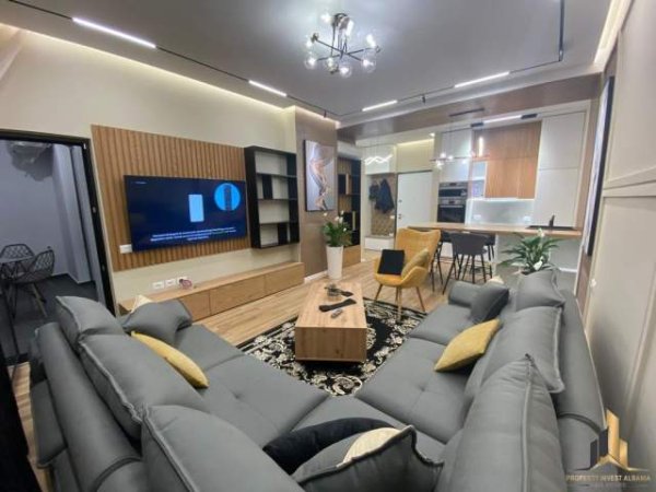 Tirane, jepet me qera apartament 1+1+BLK Kati 6, 75 m² 850 Euro (Square 21)