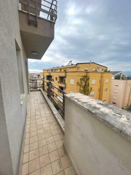 Tirane, shitet apartament 2+1+BLK Kati 2, 145.000 m² 145.000 Euro (UNIVERSITETI NEW YORK)