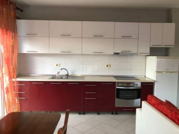 Tirane, jepet me qera apartament 2+1+BLK 108 m² 360 Euro (Astiri)