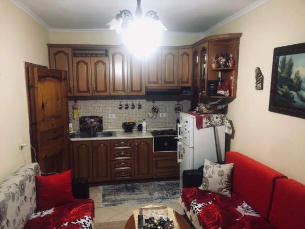 Tirane, jepet me qera apartament 1+1+A Kati 3, 65 m² 40.000 Leke (Don bosko)