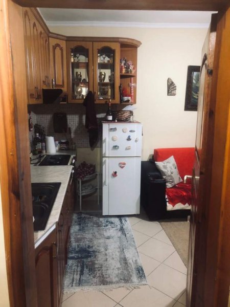Tirane, jepet me qera apartament 1+1+A Kati 3, 65 m² 40.000 Leke (Don bosko)