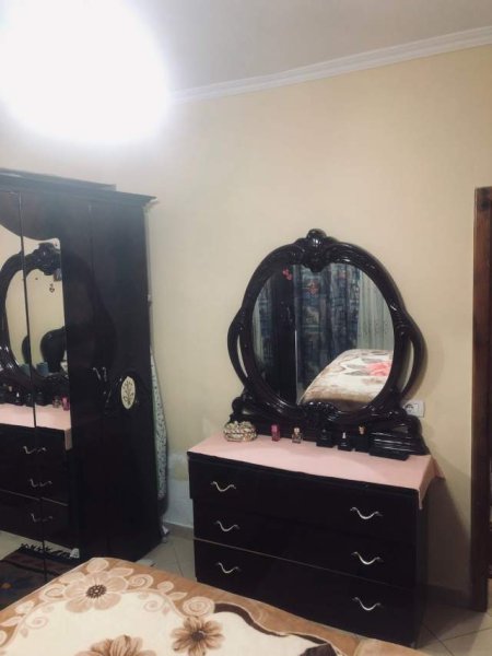 Tirane, jepet me qera apartament 1+1 Kati 3, 60 m² 30.000 Leke (Pran Bkt,Myslym Shyri)