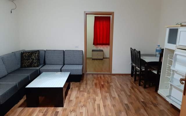 Tirane, jepet me qera apartament 1+1+BLK Kati 1, 70 m² 360 Euro (Inxhinieria e Ndertimit)