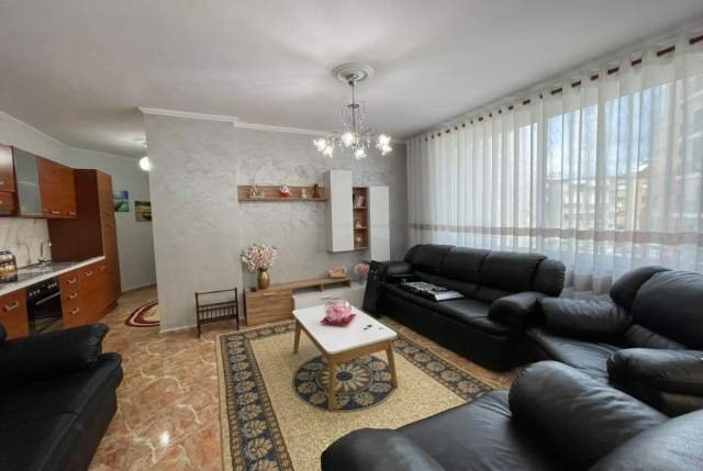 Tirane, jepet me qera apartament 1+1+BLK Kati 3, 70 m² 600 Euro (Rruga e Kosovareve)