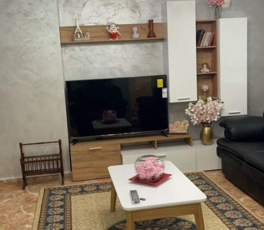 Tirane, jepet me qera apartament 1+1+BLK Kati 3, 70 m² 600 Euro (Rruga e Kosovareve)