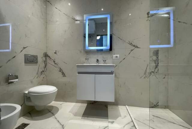 Tirane, jepet me qera apartament 1+1+BLK Kati 3, 70 m² 600 Euro (Rruga e Kosovareve)