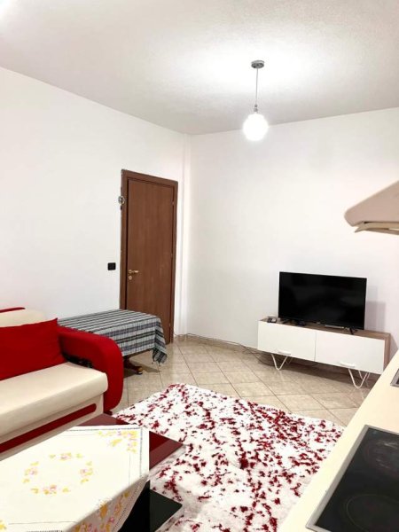Tirane, jepet me qera apartament 1+1+BLK Kati 10, 65 m² 400 Euro (Rr. Panorama, Kompleksi Prestige)