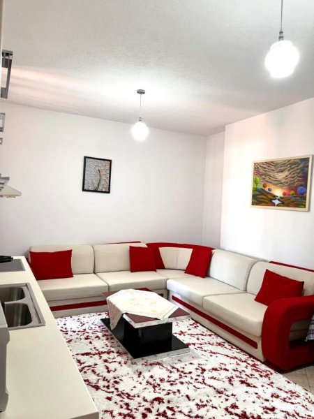 Tirane, jepet me qera apartament 1+1+BLK Kati 10, 65 m² 400 Euro (Rr. Panorama, Kompleksi Prestige)