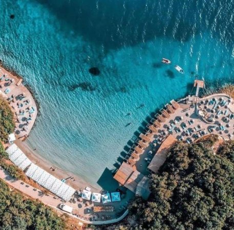 Vlore, udhetime turistike me anije, skafe dhe gomone - Anije turistike ne Shqiperi