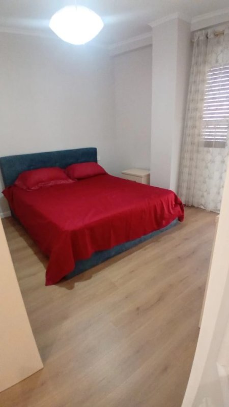 Tirane, shitet Dy Apartamente 1+1 . Kodra e Diellit. Te elenora)
