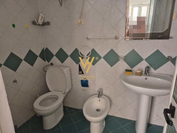 Tirane, jepet me qera apartament 1+1+Ballkon Kati 1, 85 m² 500 € (MEDRESEJA)