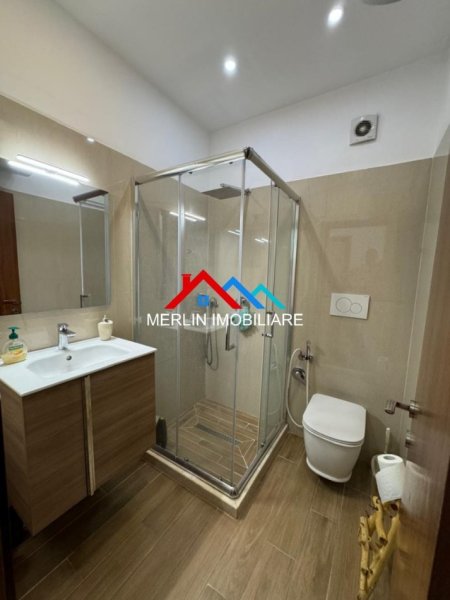 Tirane, jepet me qera apartament 2+1+Ballkon Kati 1, 85 m² 540 € (ASTIR)