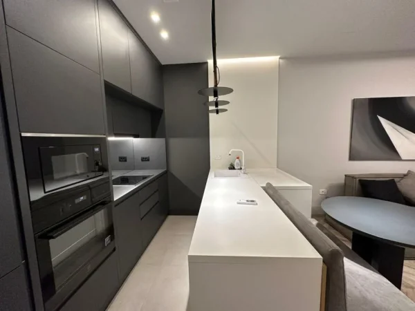 Tirane, jepet me qera apartament 1+1 Kati 4, 70 m² 800 € (Kompleksi Deliorgji)
