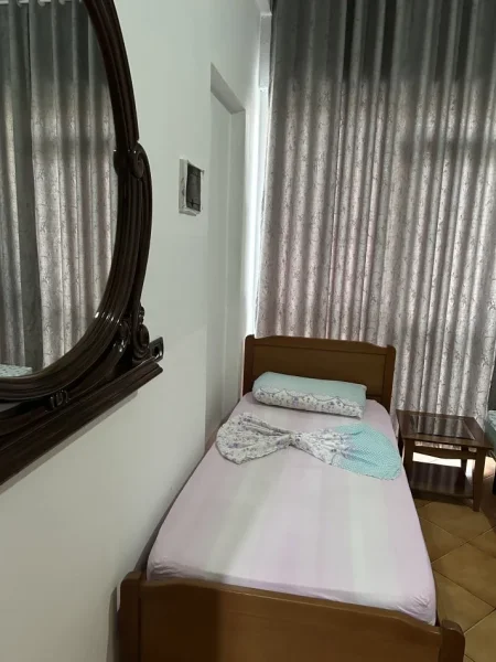 Durres, jepet me qera shtepi 2+1 Kati 1, (Stefaniaka)