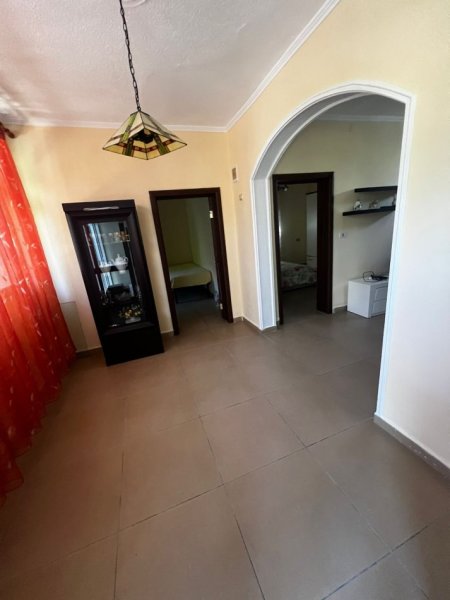 Tirane, jepet me qera apartament 2+1+Aneks+Ballkon Kati 1, 110 m² 450 € (Rruga e Burgut , Jordan Misja.)