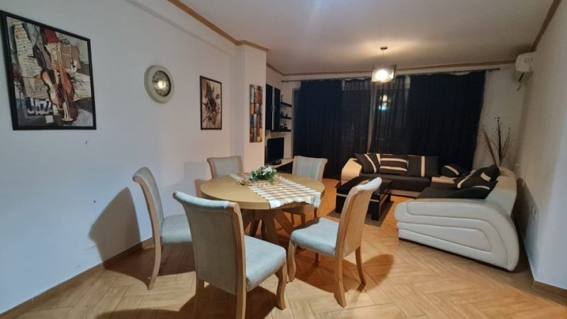 Tirane, jepet me qera apartament 2+1+Ballkon Kati 2, 115 m² 660 € (DON BOSKO)