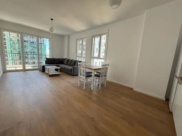 Tirane, jepet me qera apartament 2+1 Kati 5, 98 m² 850 € (Don bosko)