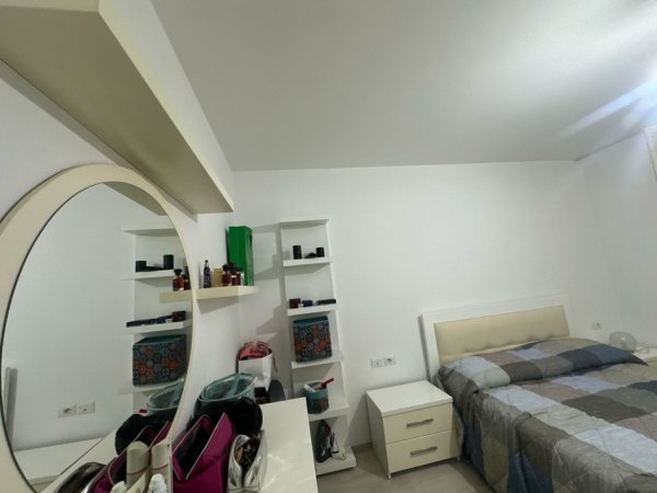 Tirane, jepet me qera apartament 1+1+Ballkon Kati 1, 70 m² 500 € (Rruga Selite e Vjeter)