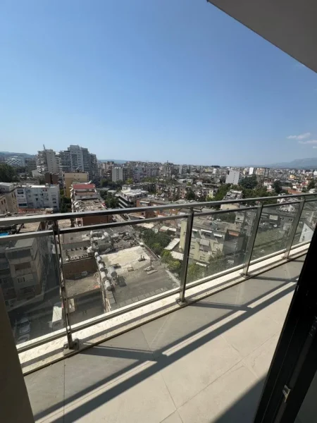 Tirane, shitet apartament 2+1+Ballkon Kati 7, 75 m² 165.000 € (Mine Peza Golden Tower Gati Per Banim)