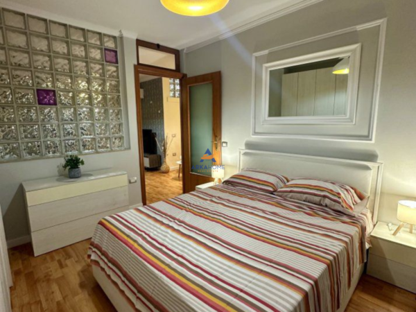 Tirane, jepet me qera apartament 1+1 Kati 5, 70 m² 670 € (Rruga Milto Tutulani)
