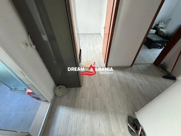 Tirane, jepet me qera apartament 2+1 Kati 4, 75 m² 550 € (ne Ali Dem, prane Shkolles Kushtrimi Liris)