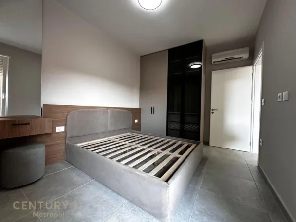 Tirane, shes apartament 1+1 Kati 7, 72 m² 130.500 € (Golden Park)